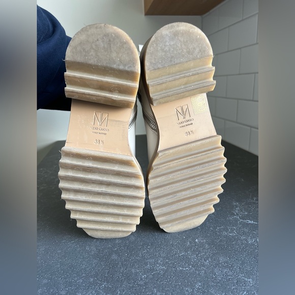 Tamara Mellon Perfecto Vitello Boots in off white - Picture 4 of 14